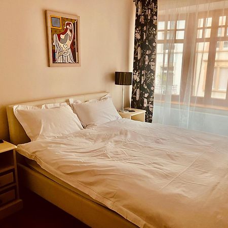 Georgian Guest Rooms بازل المظهر الخارجي الصورة
