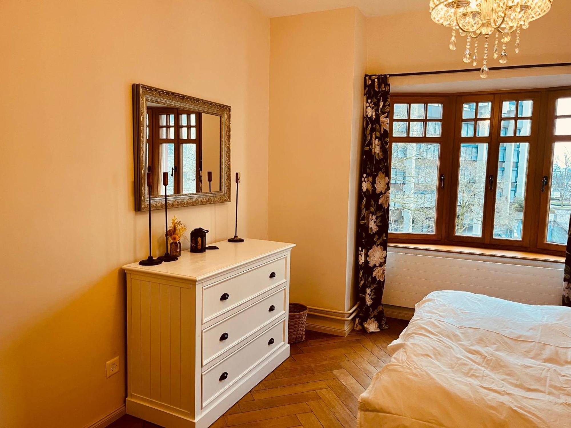 Georgian Guest Rooms بازل المظهر الخارجي الصورة