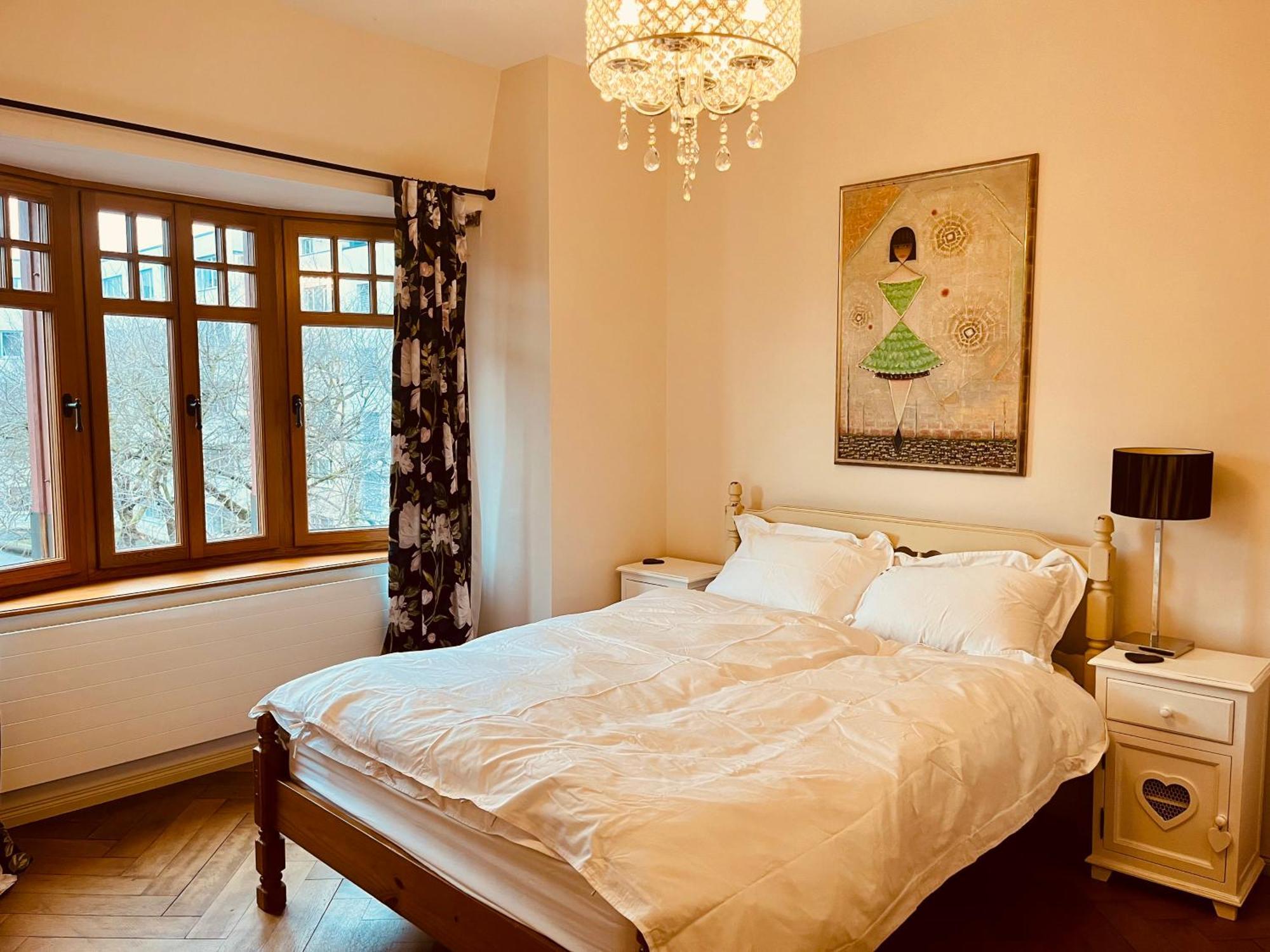 Georgian Guest Rooms بازل المظهر الخارجي الصورة