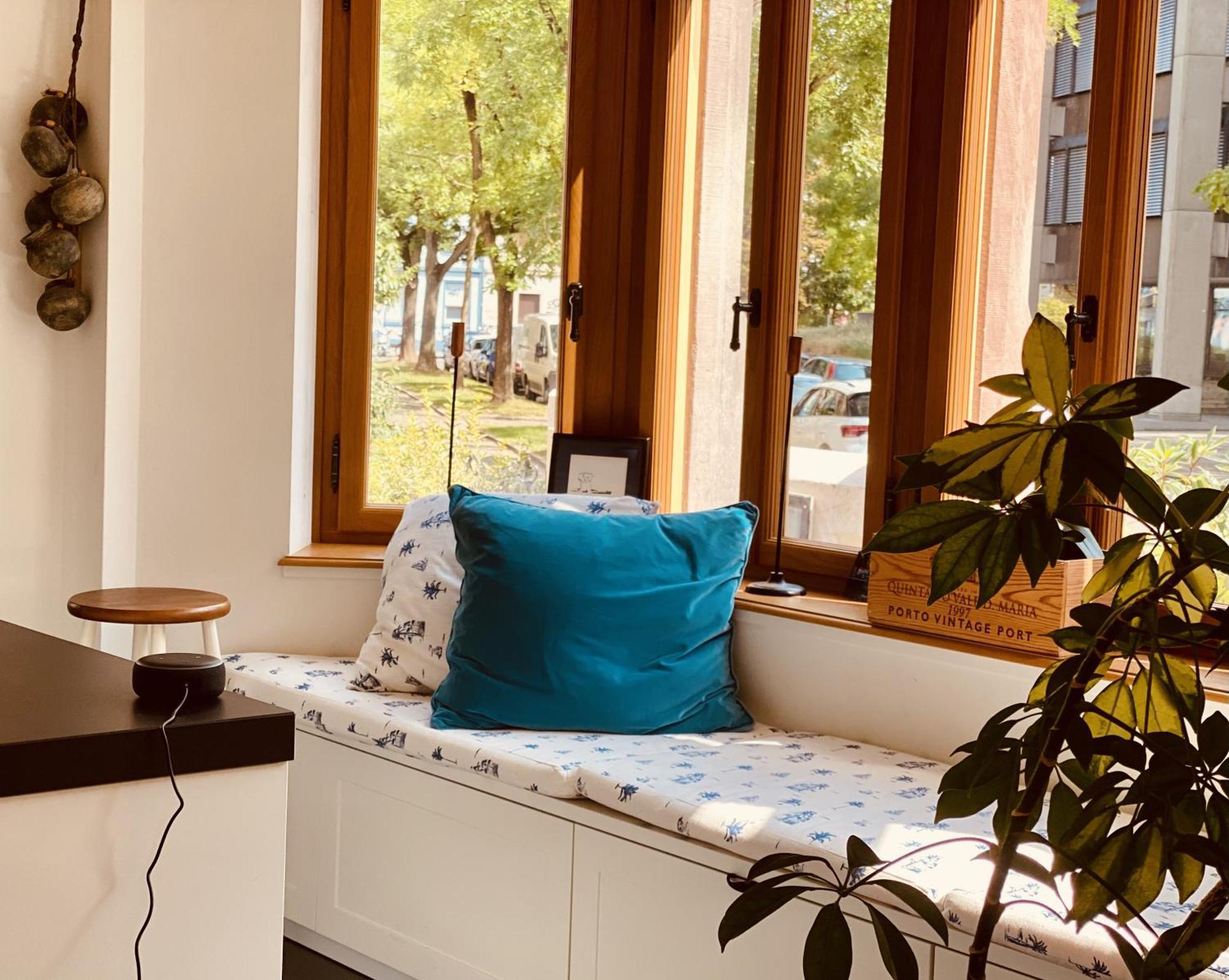 Georgian Guest Rooms بازل المظهر الخارجي الصورة